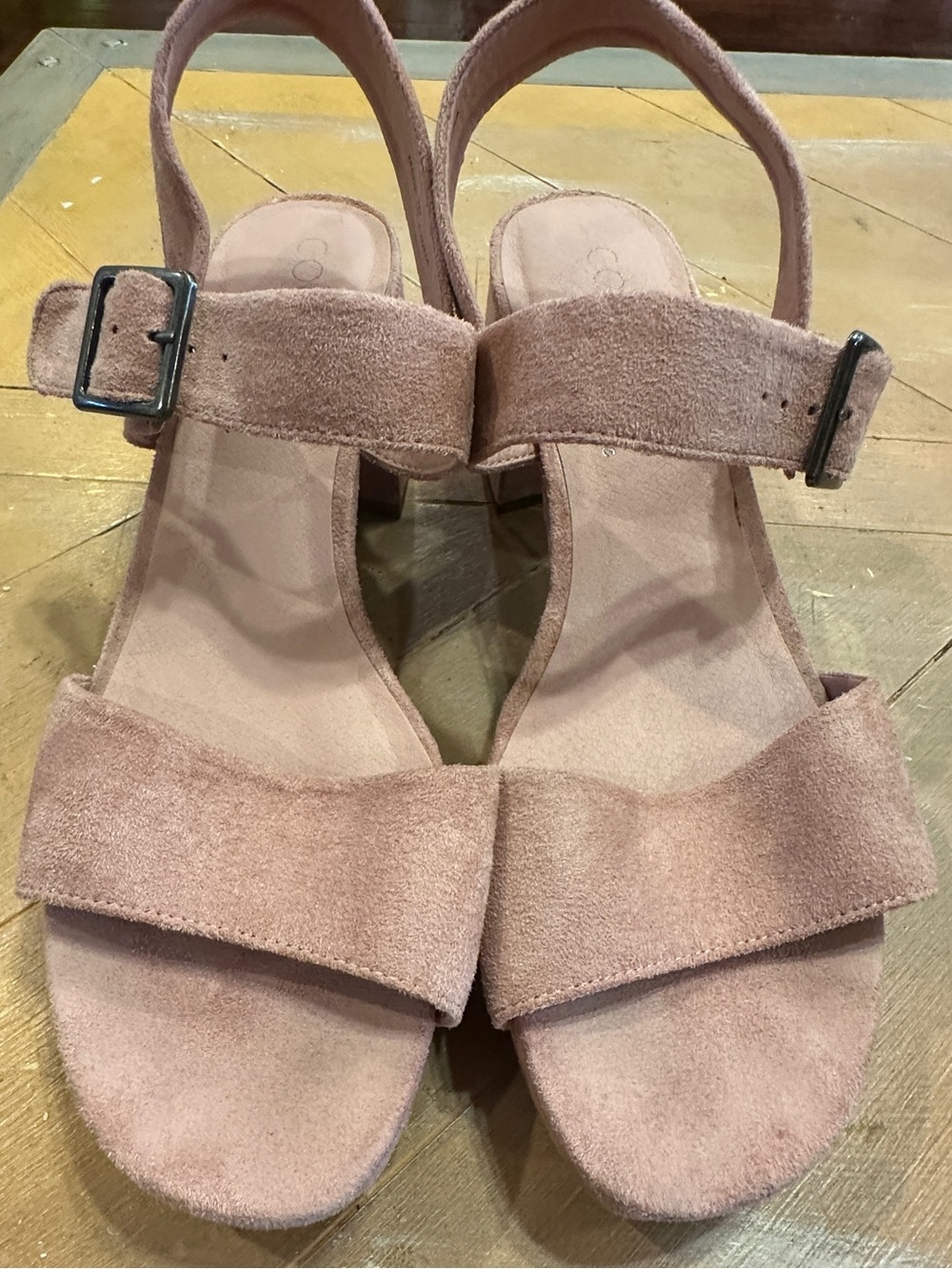 Coconuts by Matisse blush pink suede block heel sandals in a women’s size 9M
